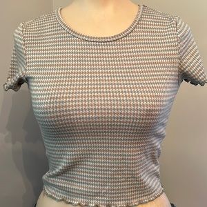American Eagle houndstooth crop top